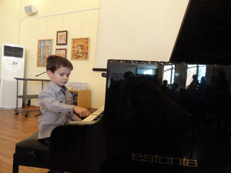 Victor Blagoev - 4 years old (18.12.2011)