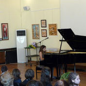 Яна Луджева - 11г. (18.12.2011)